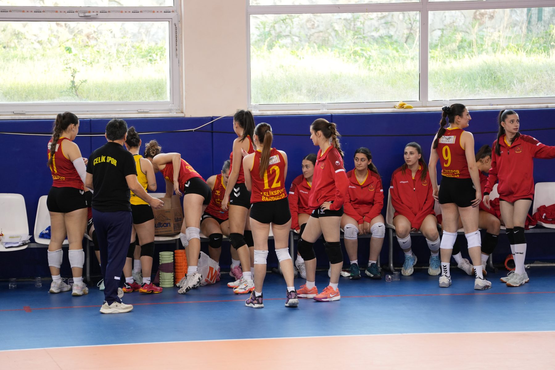 Çelik Spor kadın voleybol takımı